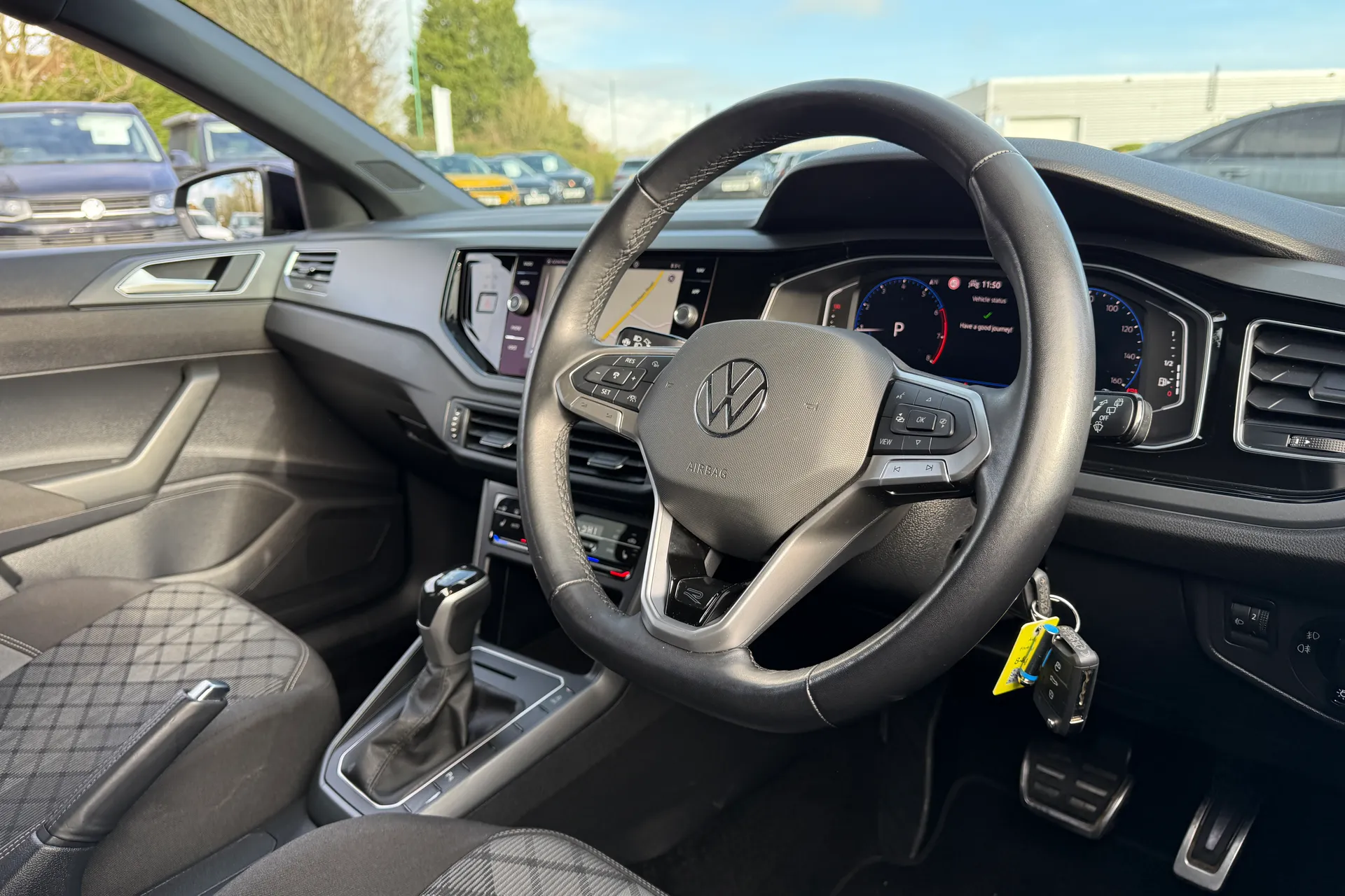 VOLKSWAGEN POLO thumbnail image number 22