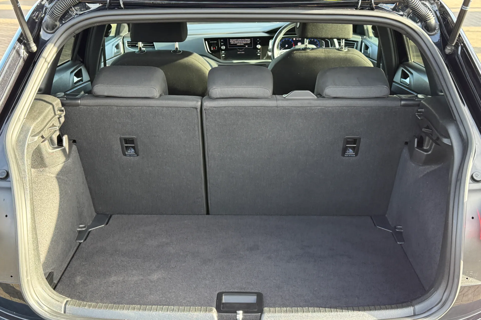 VOLKSWAGEN POLO thumbnail image number 29