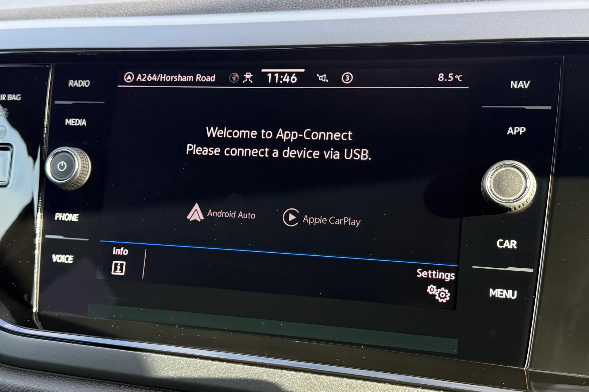 VOLKSWAGEN POLO thumbnail image number 8