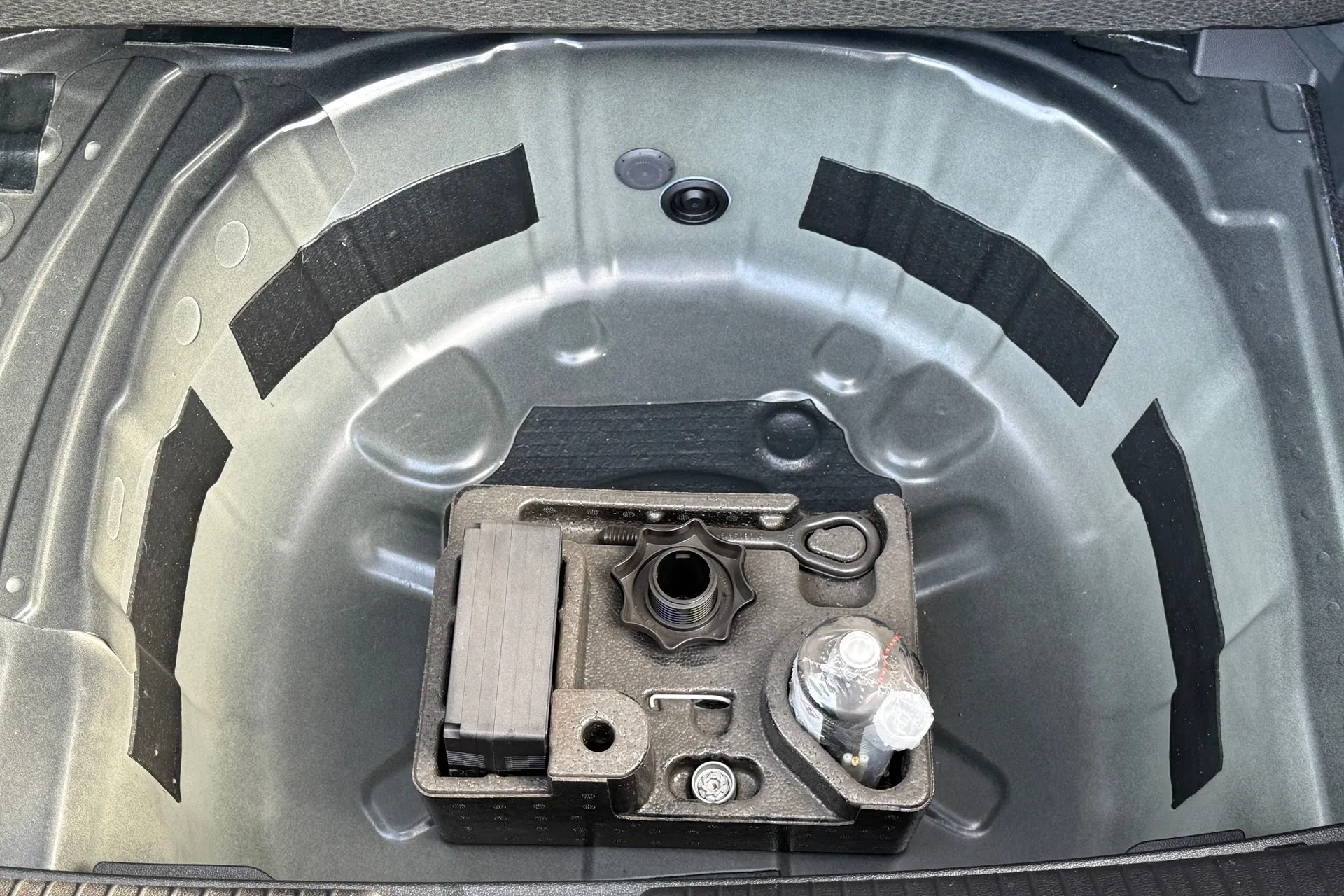 VOLKSWAGEN POLO thumbnail image number 30