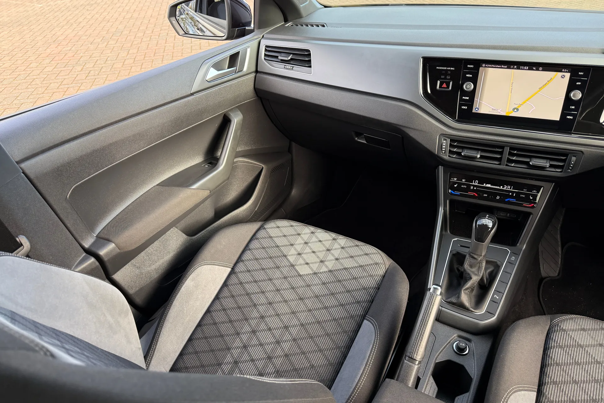 VOLKSWAGEN POLO thumbnail image number 33