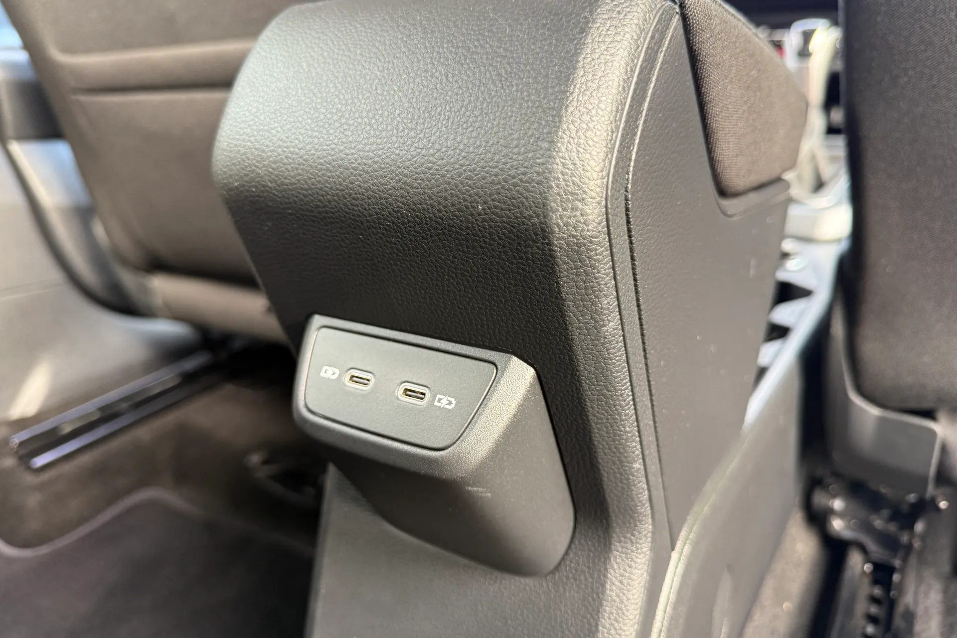 VOLKSWAGEN POLO thumbnail image number 40