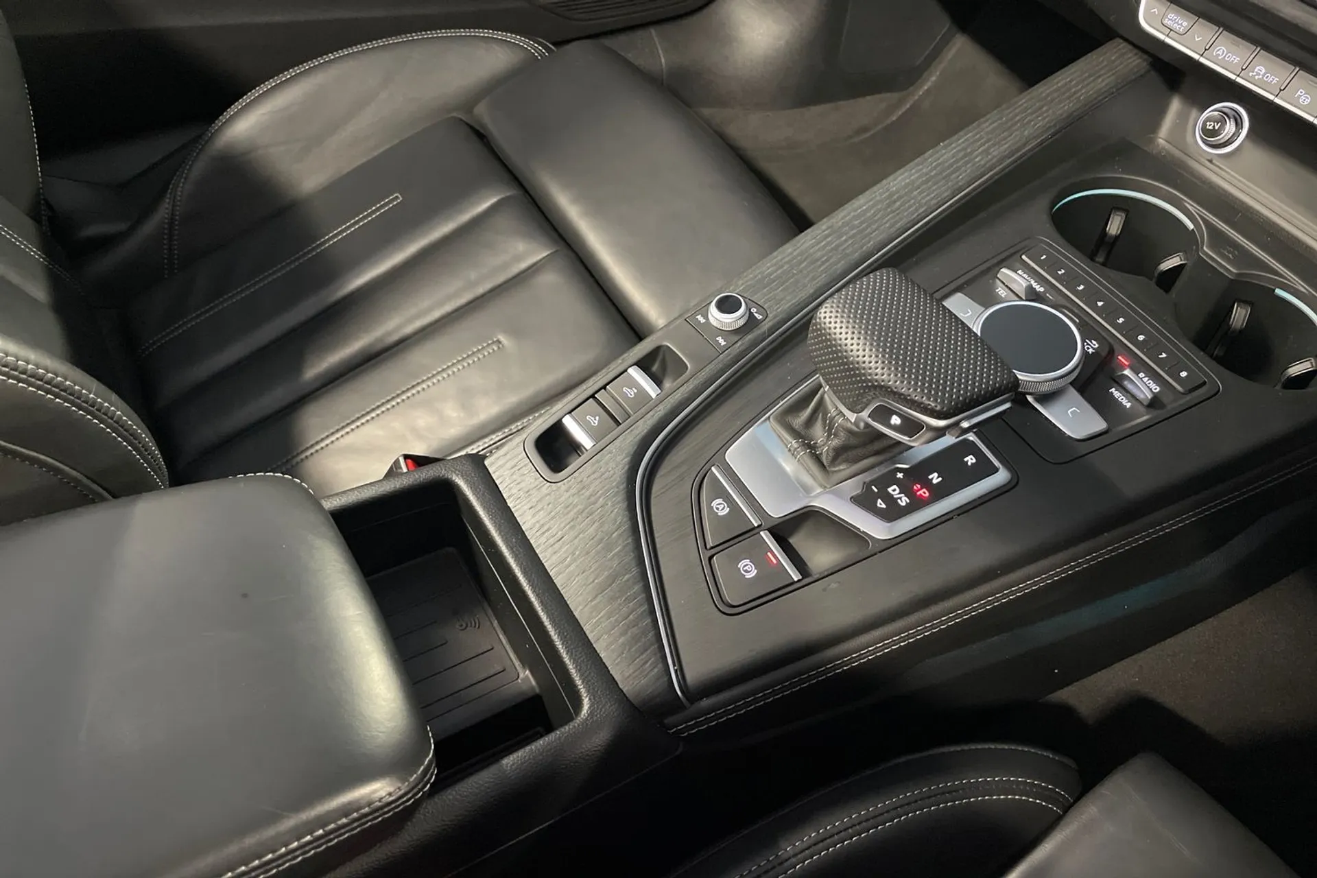Audi A5 thumbnail image number 40