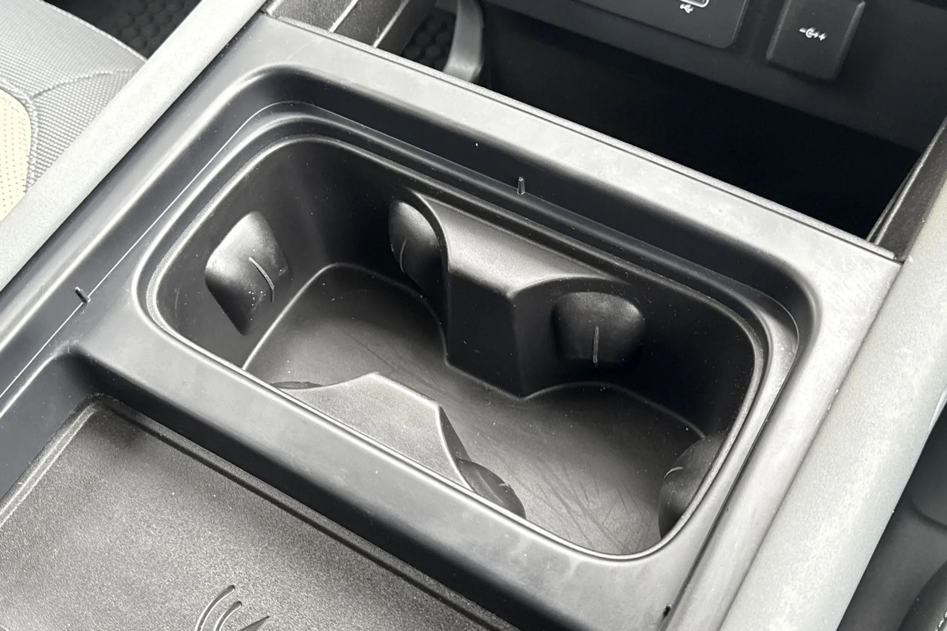 LAND ROVER DEFENDER thumbnail image number 56