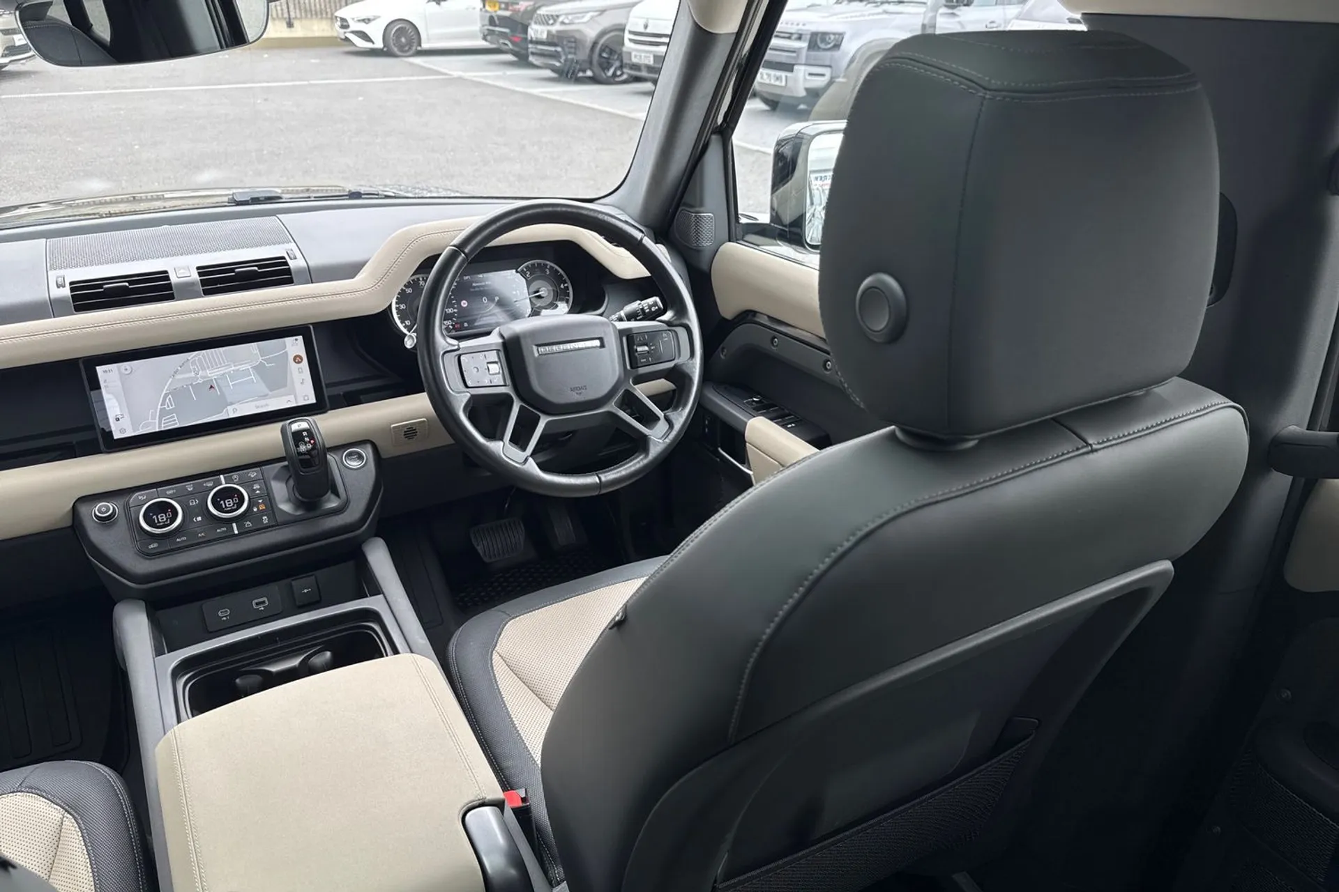 LAND ROVER DEFENDER thumbnail image number 44