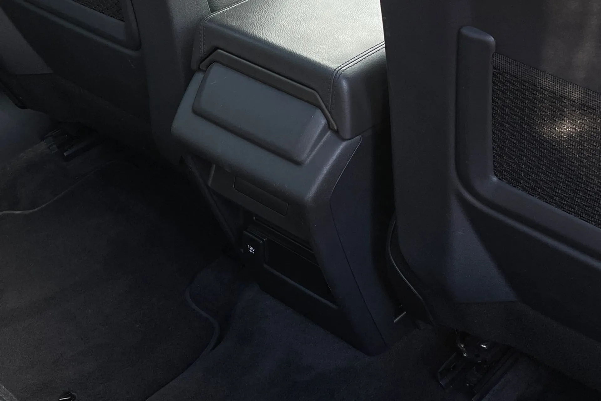 LAND ROVER DISCOVERY SPORT thumbnail image number 34