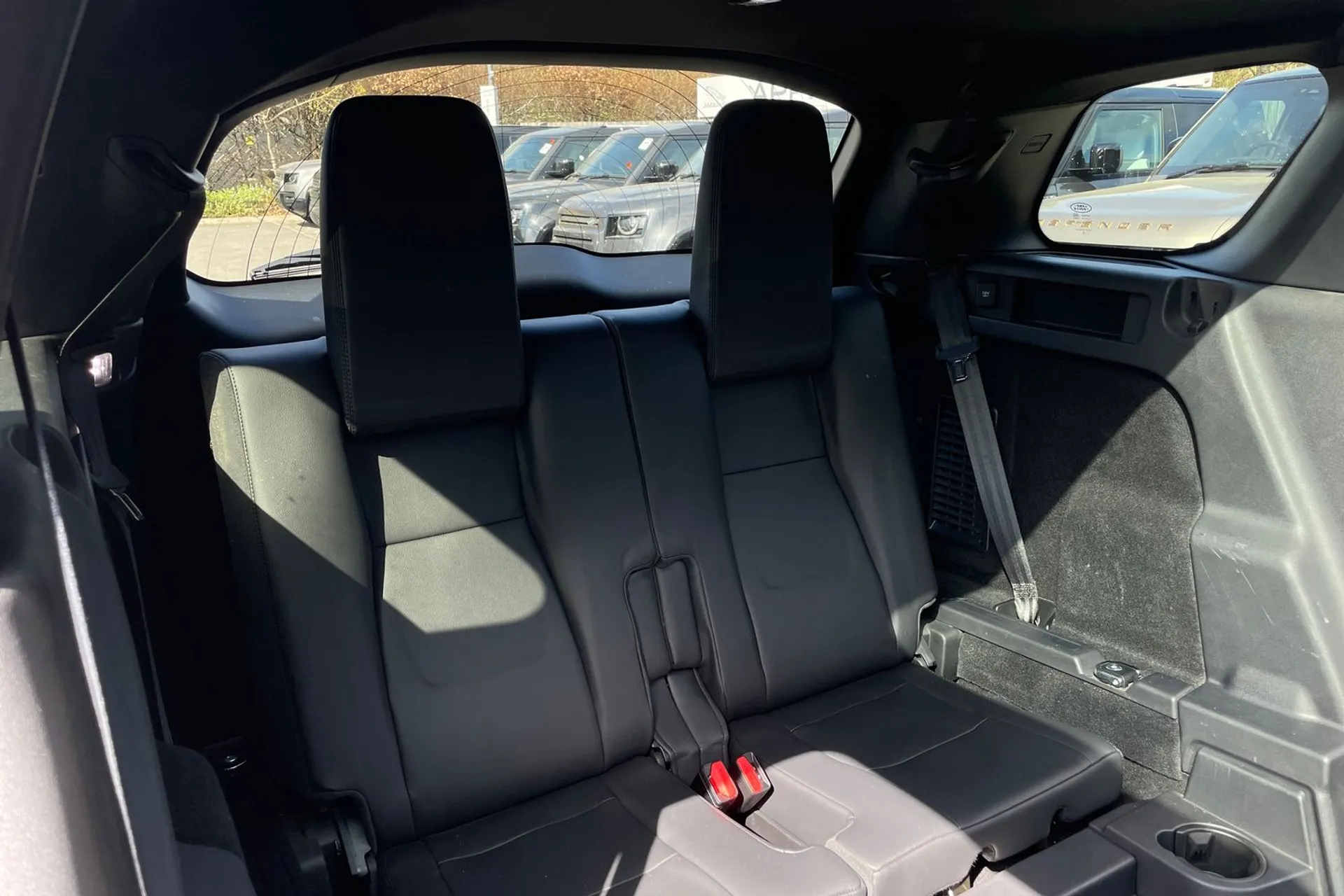 LAND ROVER DISCOVERY SPORT thumbnail image number 29