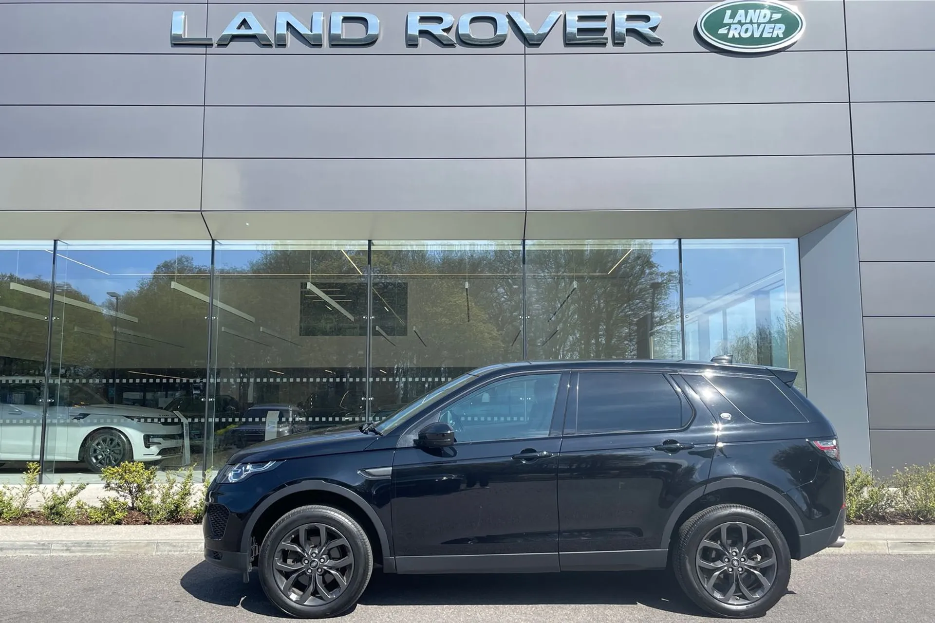 LAND ROVER DISCOVERY SPORT thumbnail image number 7