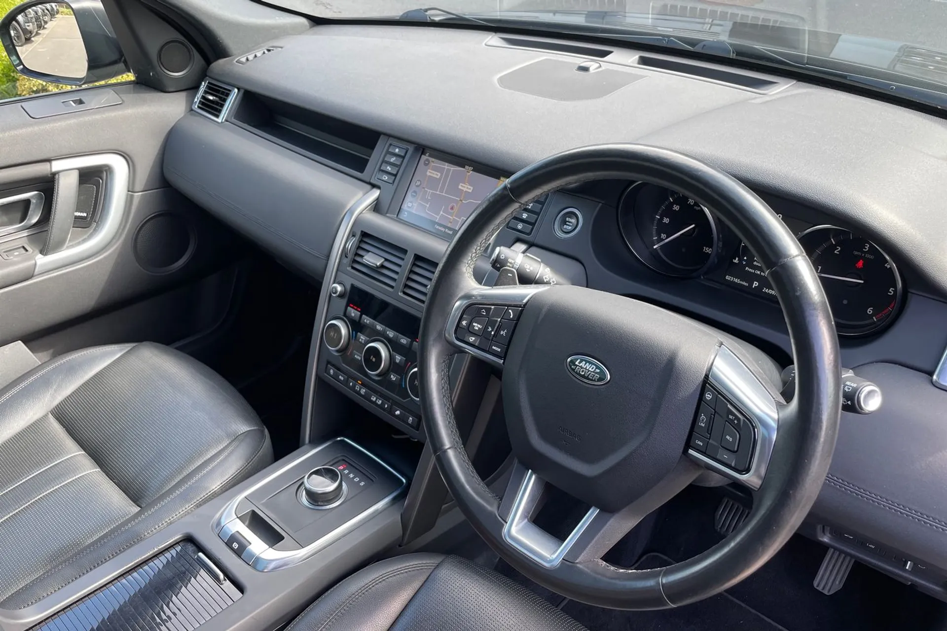 LAND ROVER DISCOVERY SPORT thumbnail image number 35
