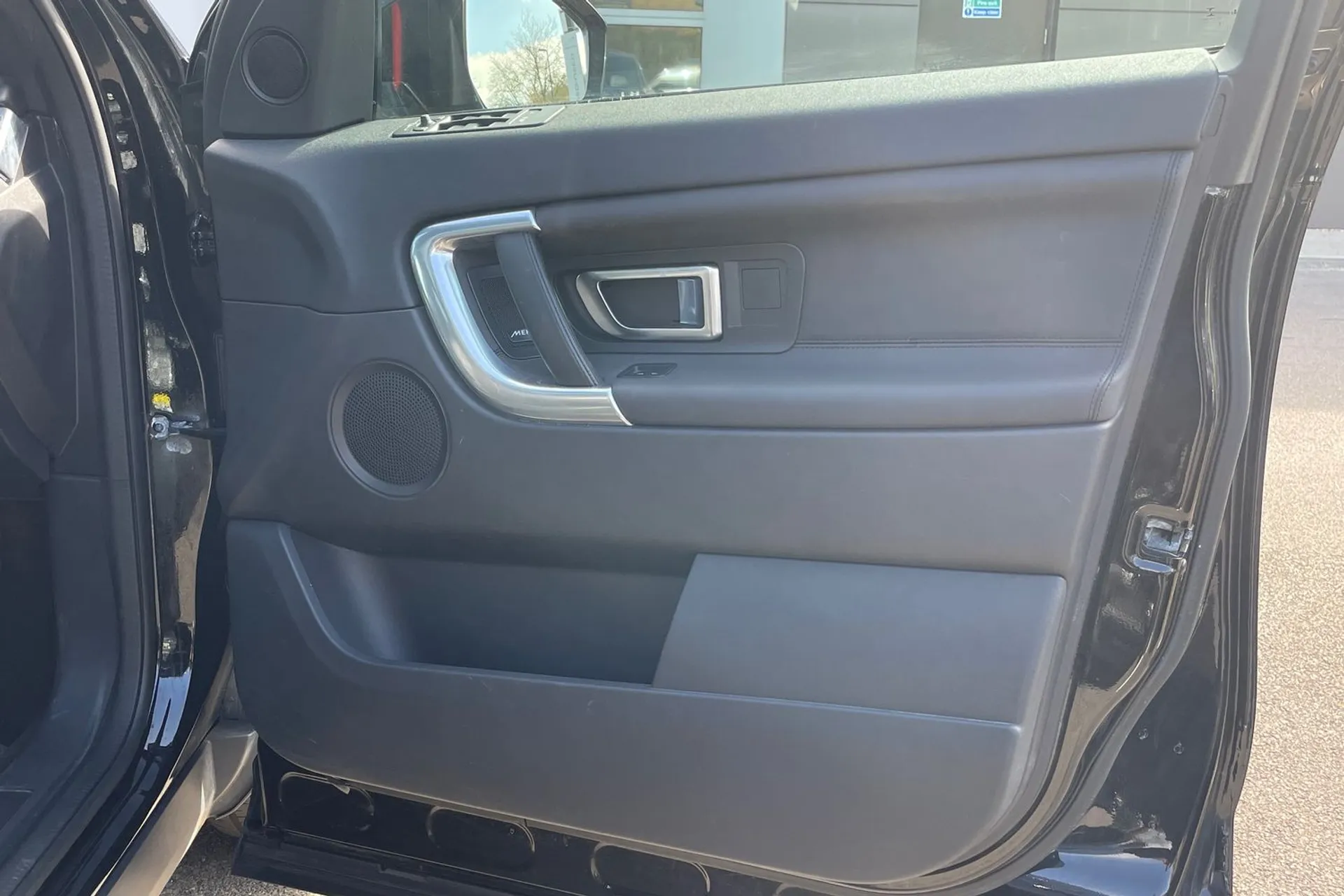 LAND ROVER DISCOVERY SPORT thumbnail image number 44