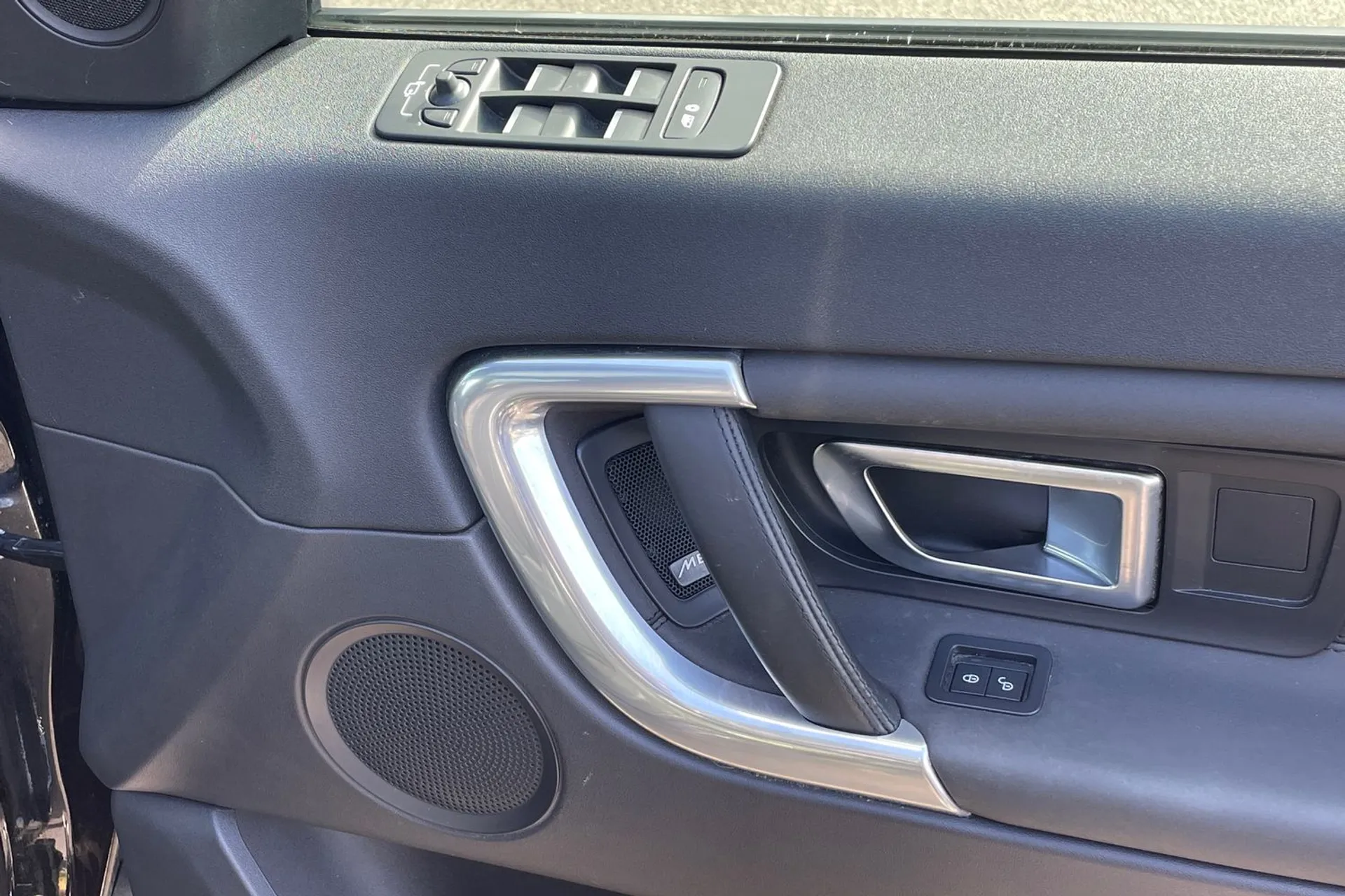 LAND ROVER DISCOVERY SPORT thumbnail image number 45