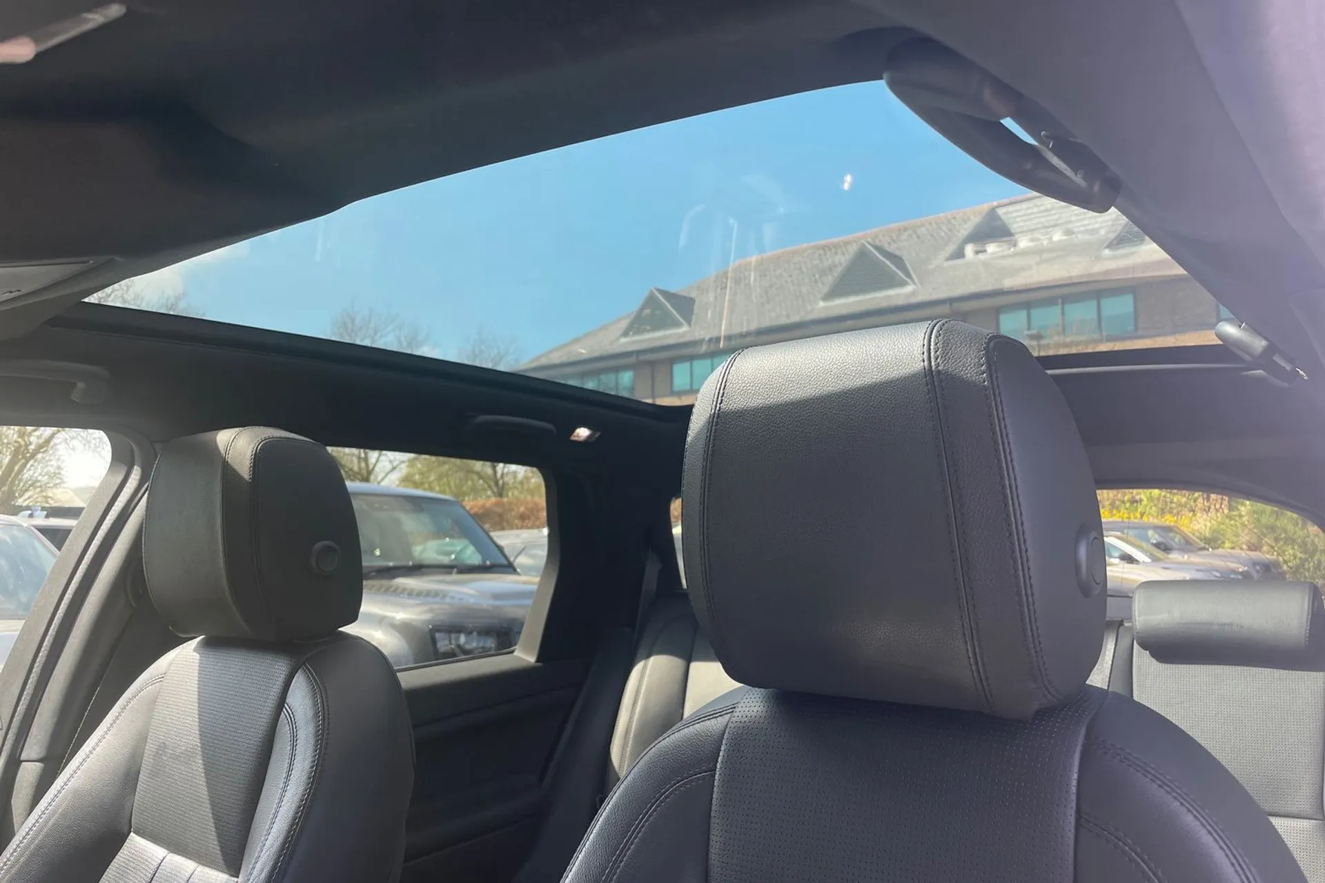 LAND ROVER DISCOVERY SPORT thumbnail image number 4