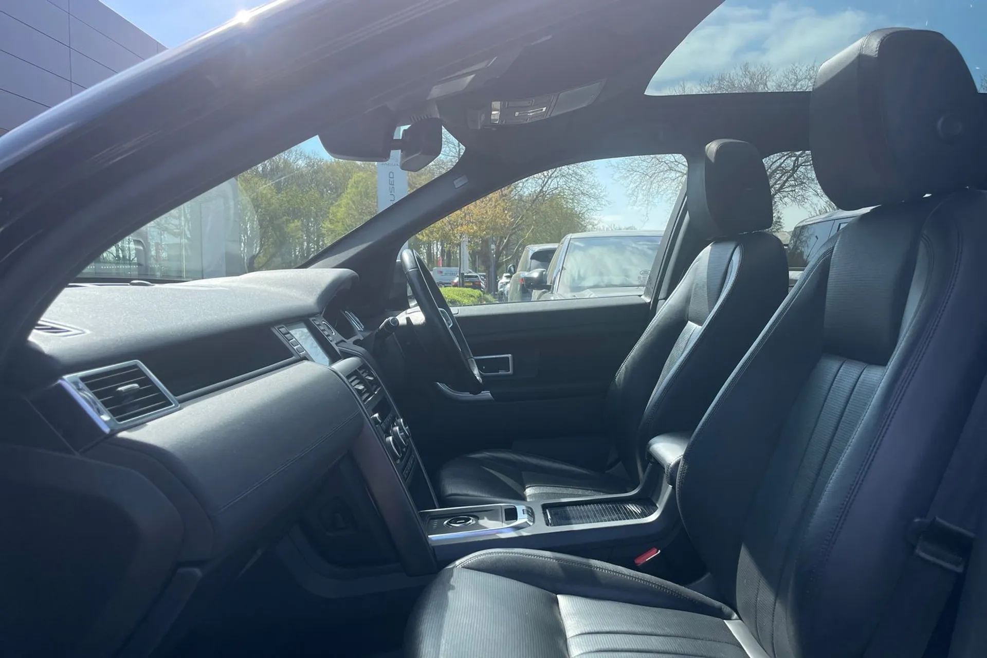 LAND ROVER DISCOVERY SPORT thumbnail image number 38