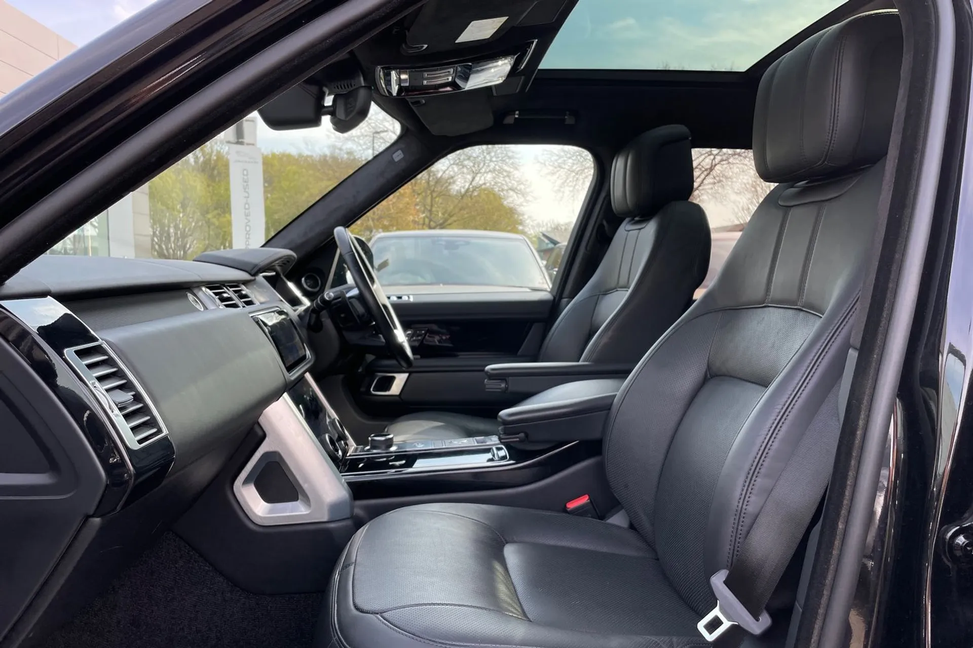 LAND ROVER RANGE ROVER thumbnail image number 37