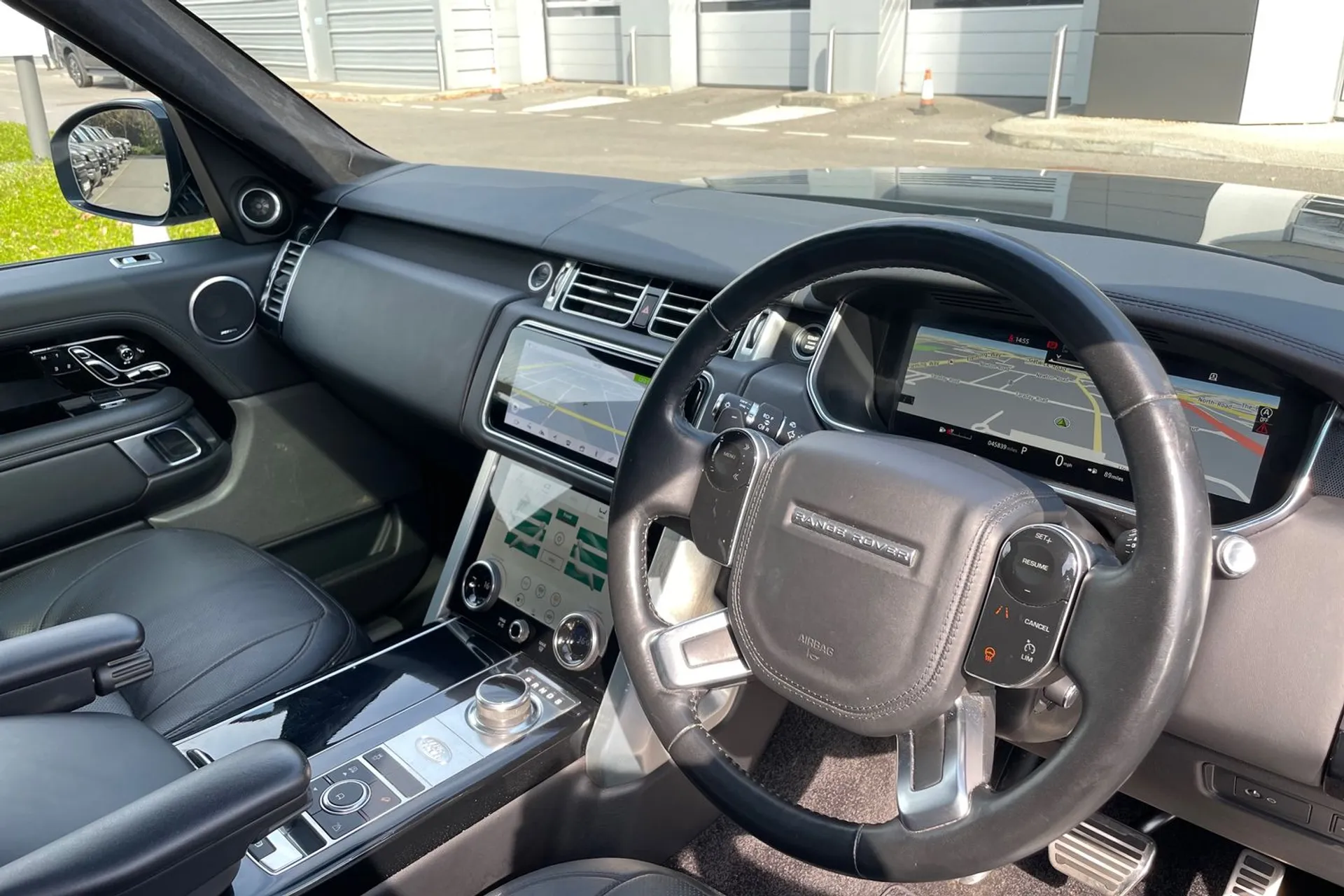 LAND ROVER RANGE ROVER thumbnail image number 34