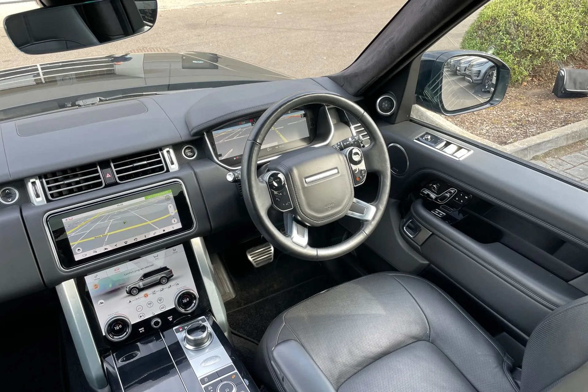 LAND ROVER RANGE ROVER thumbnail image number 20