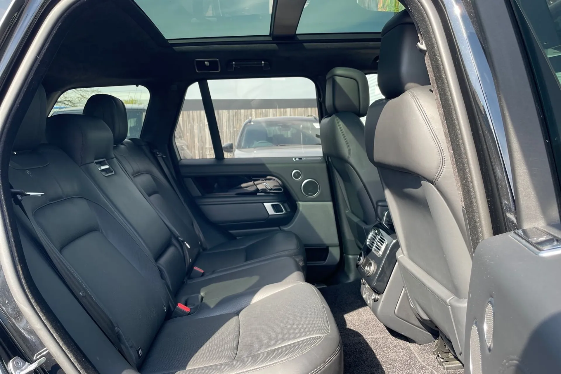 LAND ROVER RANGE ROVER thumbnail image number 29