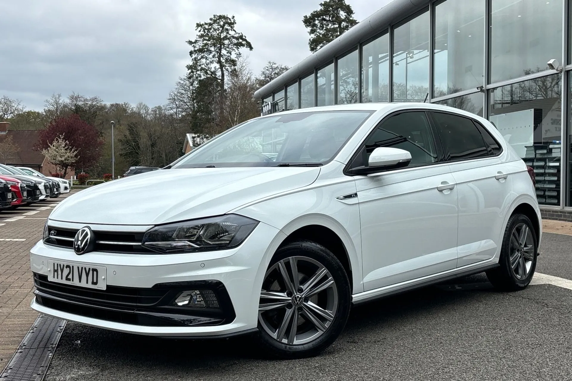 VOLKSWAGEN POLO thumbnail image number 10