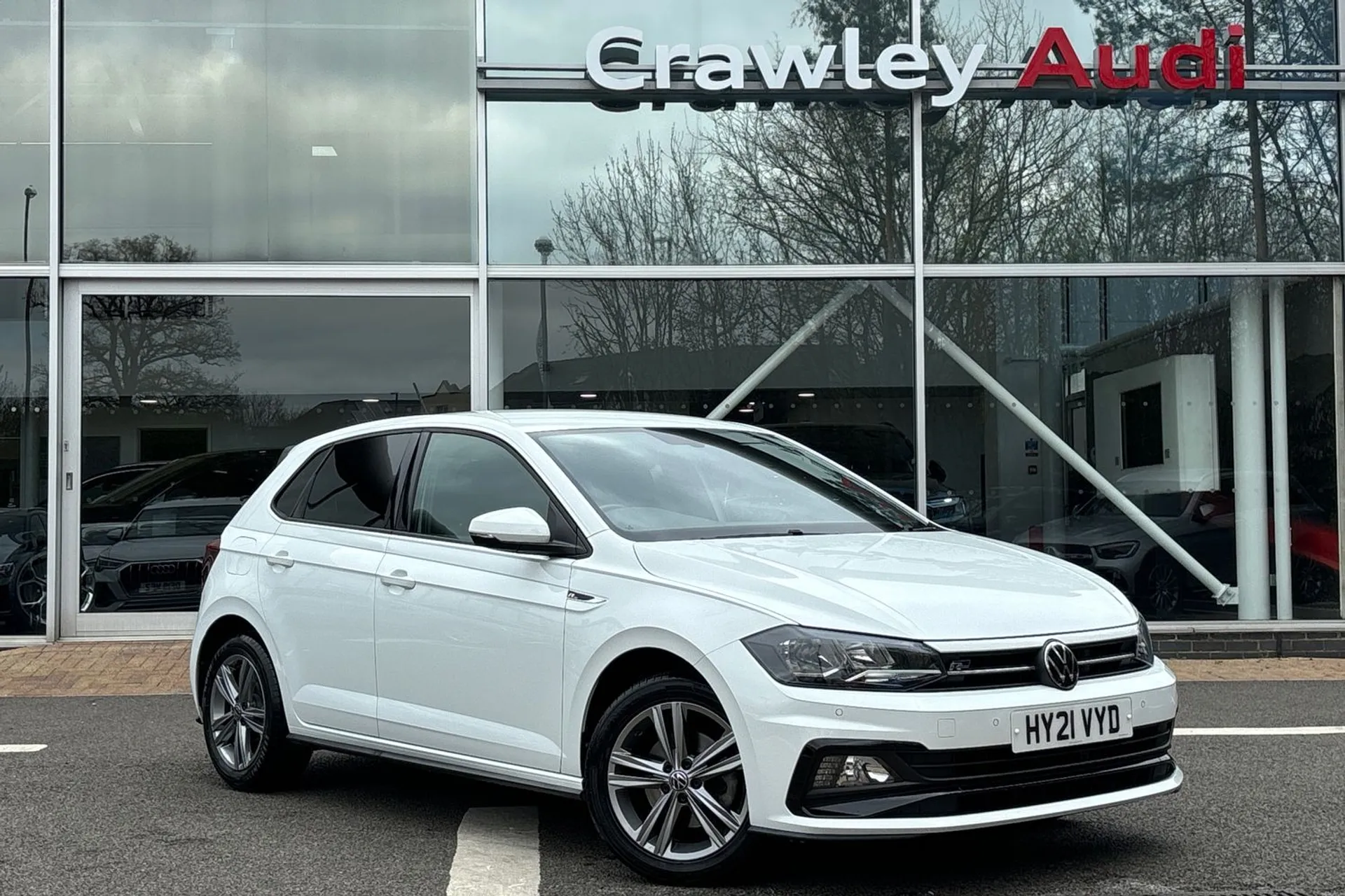 VOLKSWAGEN POLO focused image