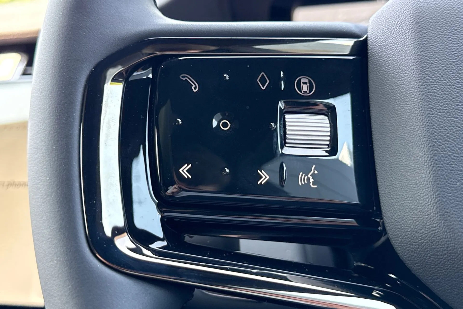 LAND ROVER RANGE ROVER EVOQUE thumbnail image number 27