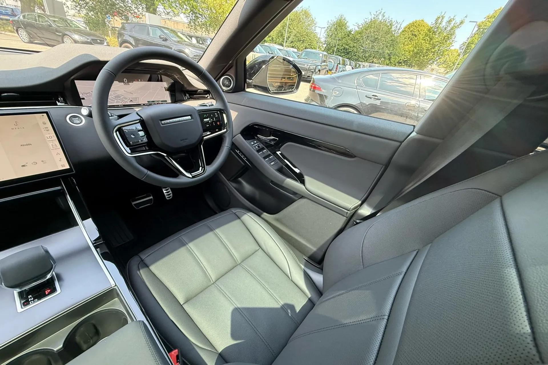 LAND ROVER RANGE ROVER EVOQUE thumbnail image number 13