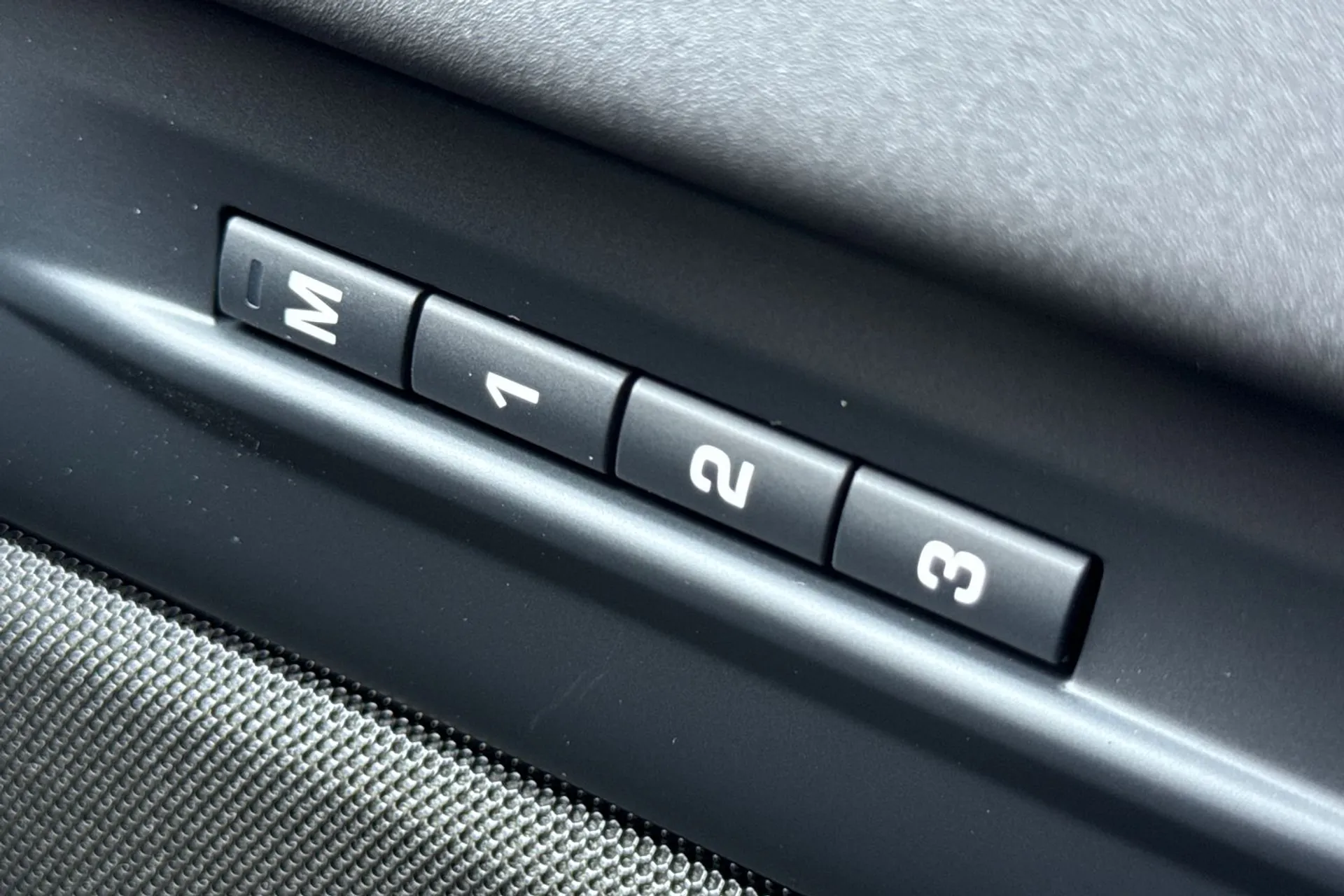 LAND ROVER RANGE ROVER EVOQUE thumbnail image number 55