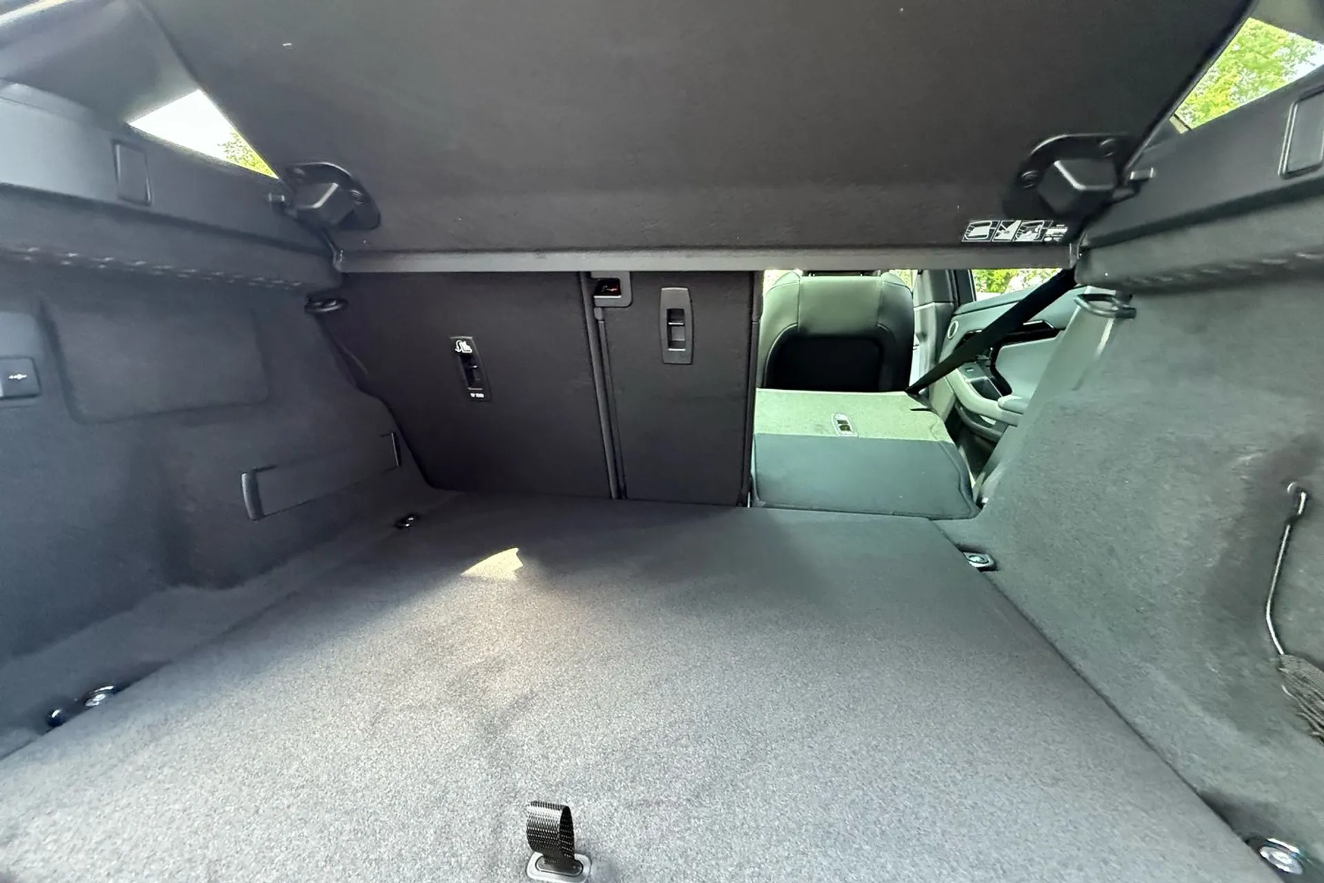 LAND ROVER RANGE ROVER EVOQUE thumbnail image number 46