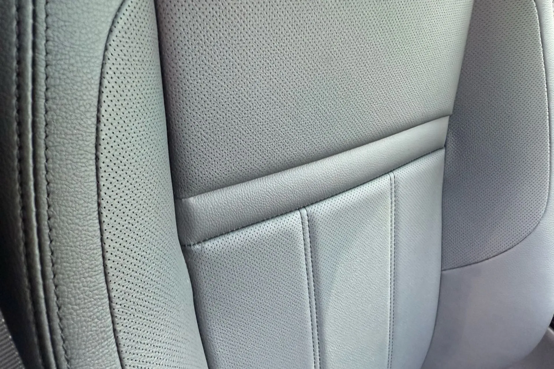 LAND ROVER RANGE ROVER EVOQUE thumbnail image number 35