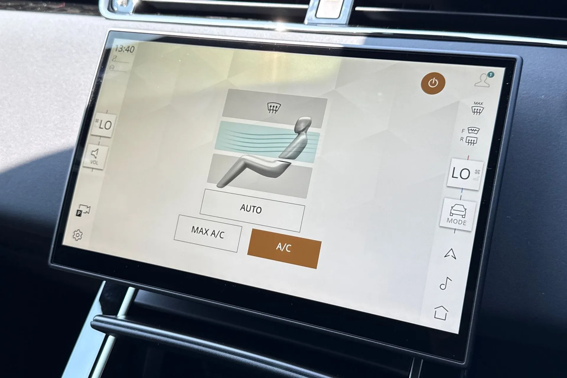 LAND ROVER RANGE ROVER EVOQUE thumbnail image number 18