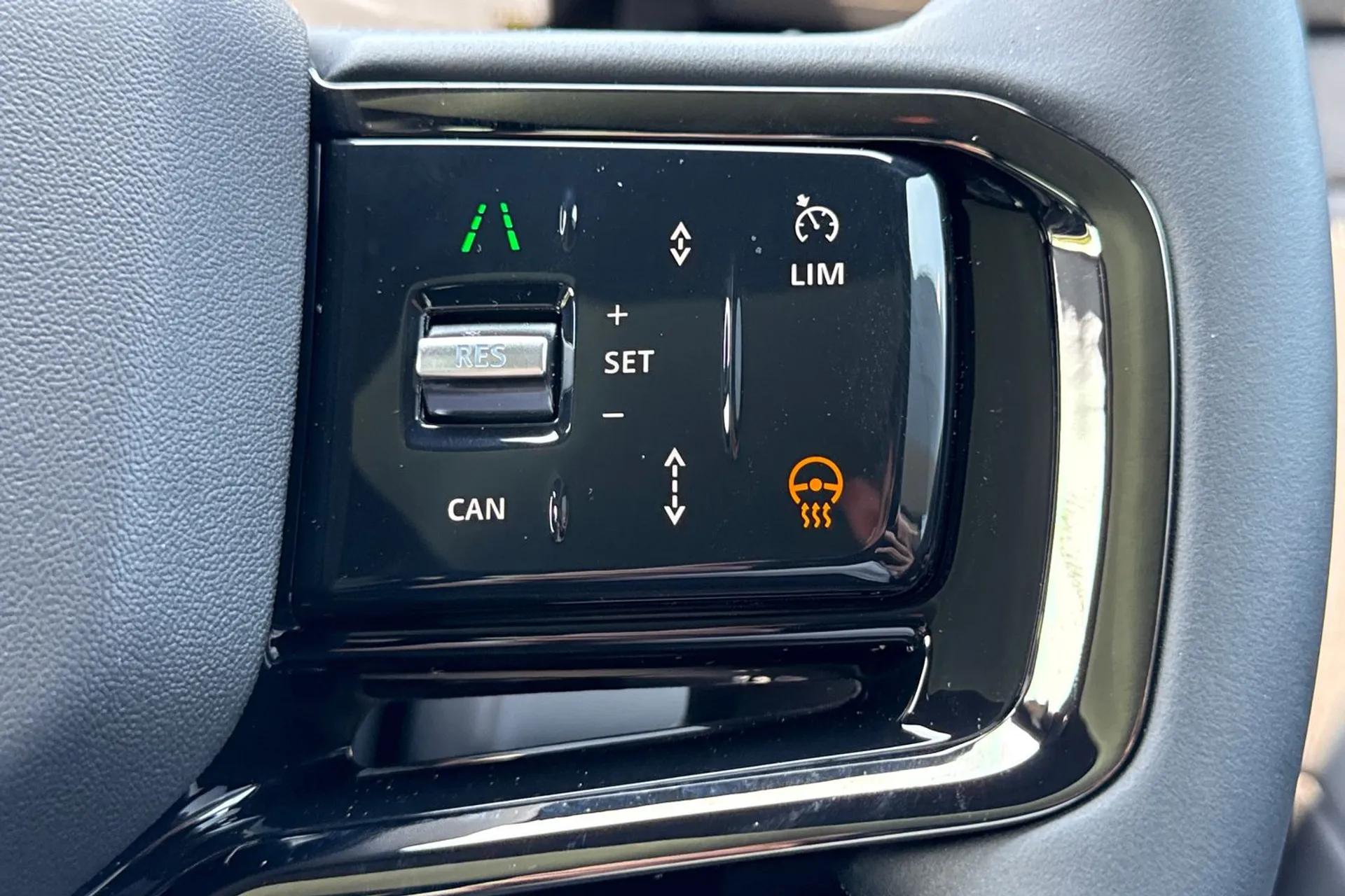 LAND ROVER RANGE ROVER EVOQUE thumbnail image number 29