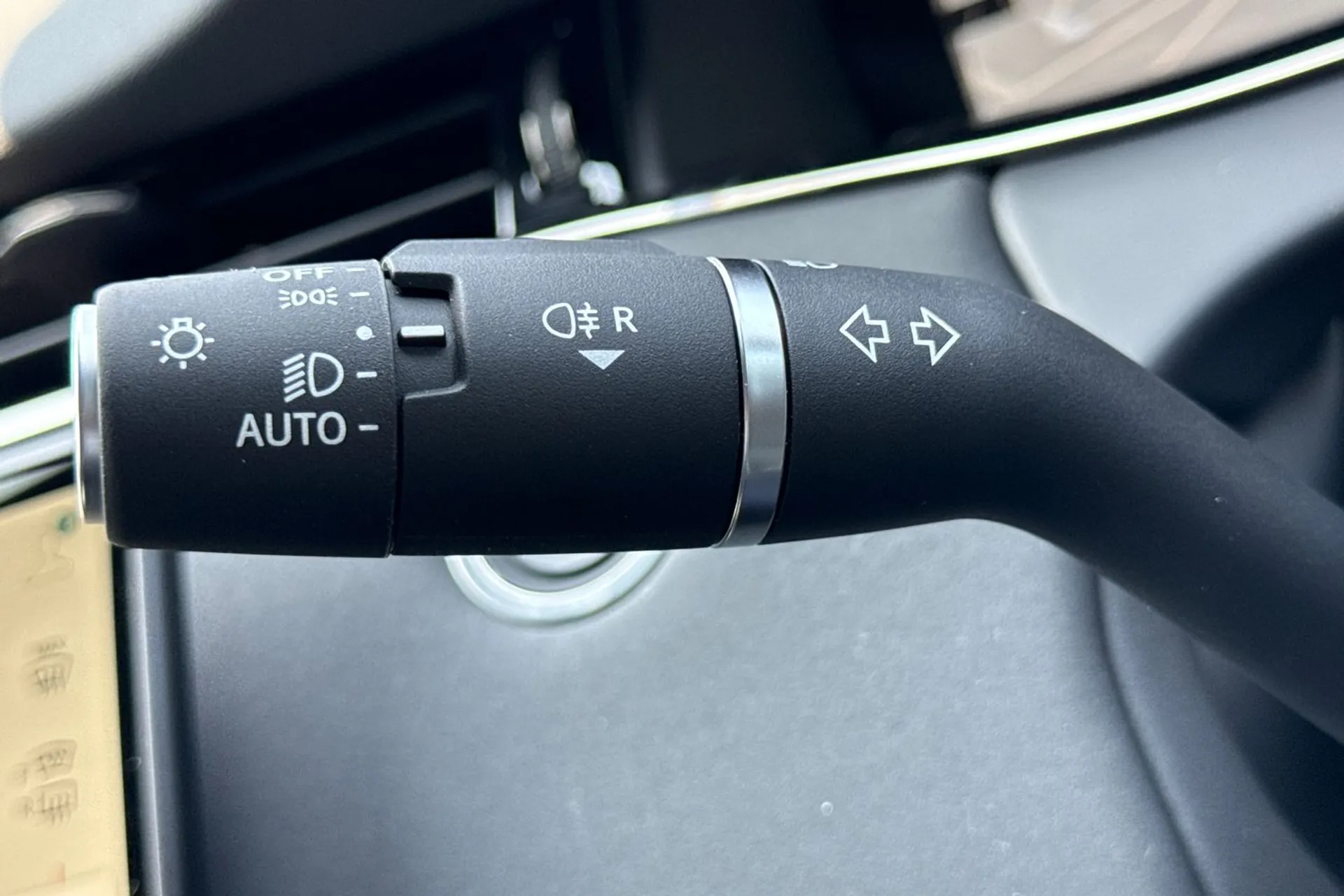 LAND ROVER RANGE ROVER EVOQUE thumbnail image number 57