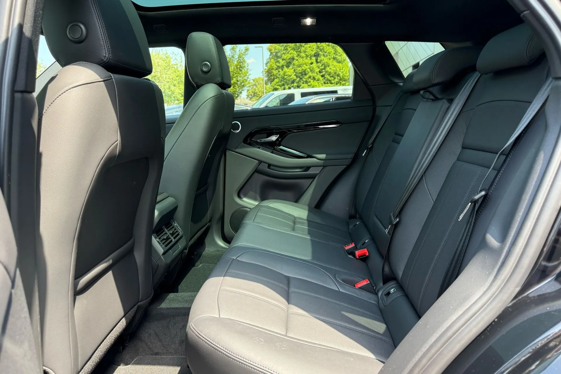 LAND ROVER RANGE ROVER EVOQUE thumbnail image number 52