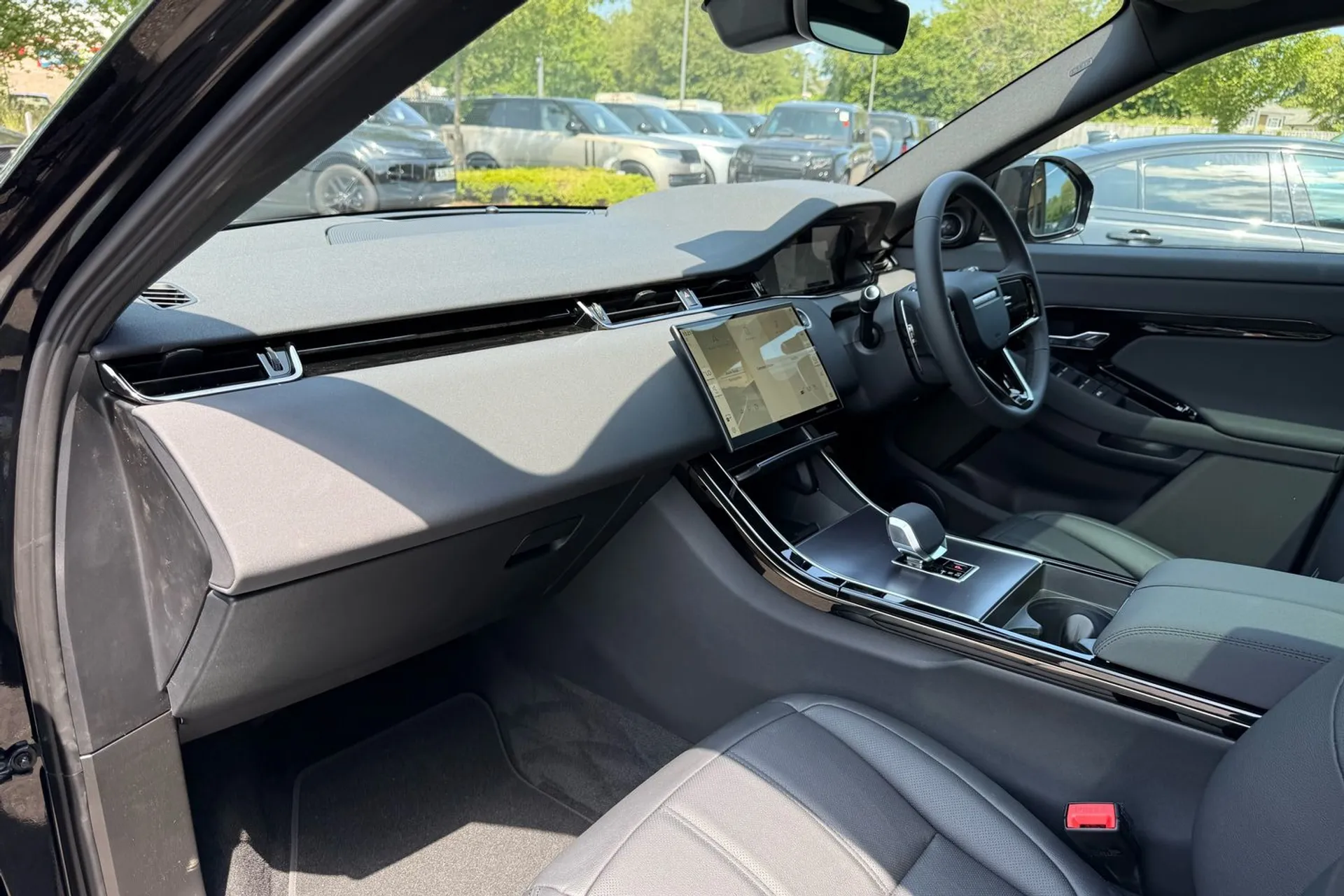 LAND ROVER RANGE ROVER EVOQUE thumbnail image number 51