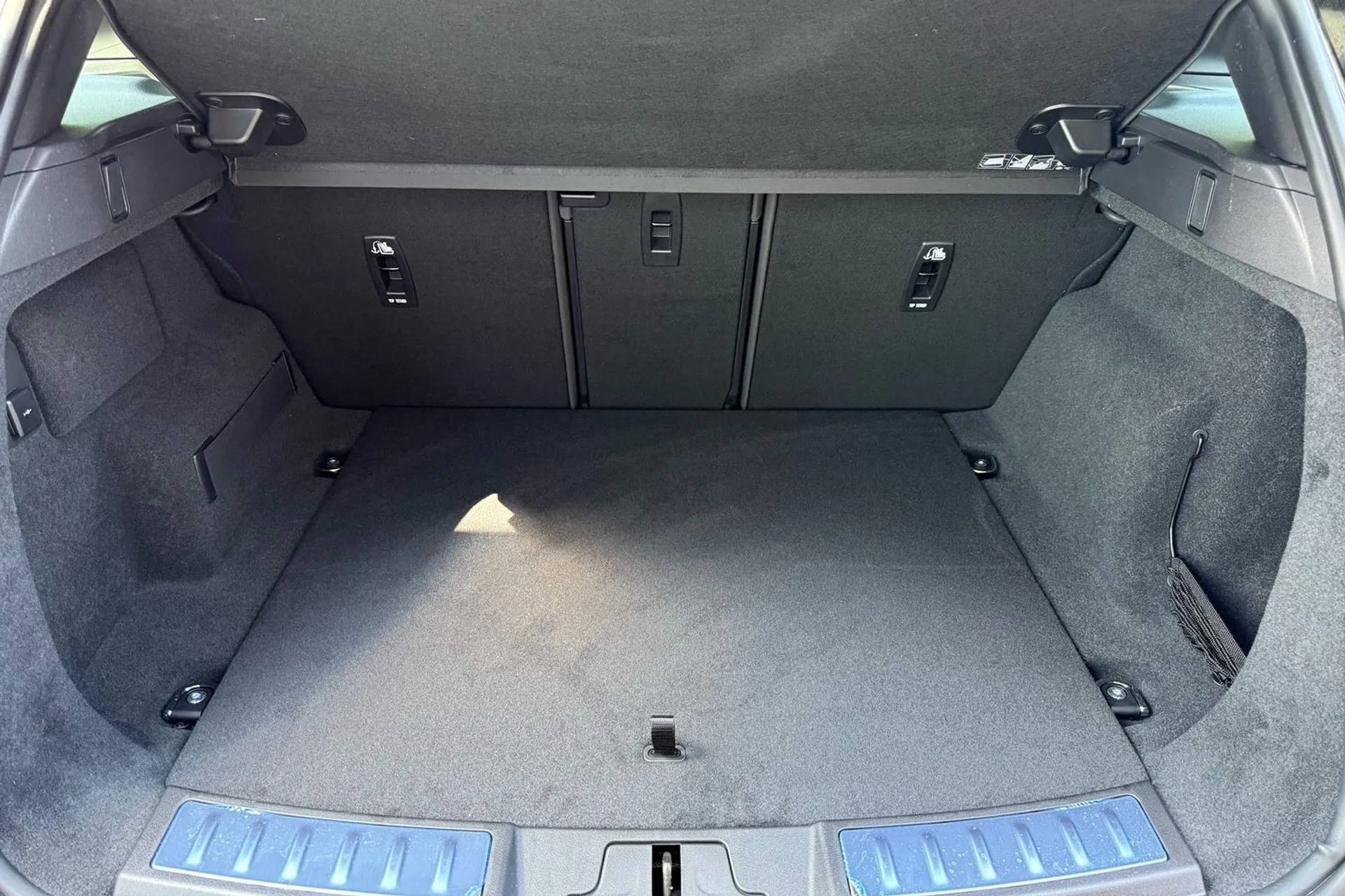 LAND ROVER RANGE ROVER EVOQUE thumbnail image number 42