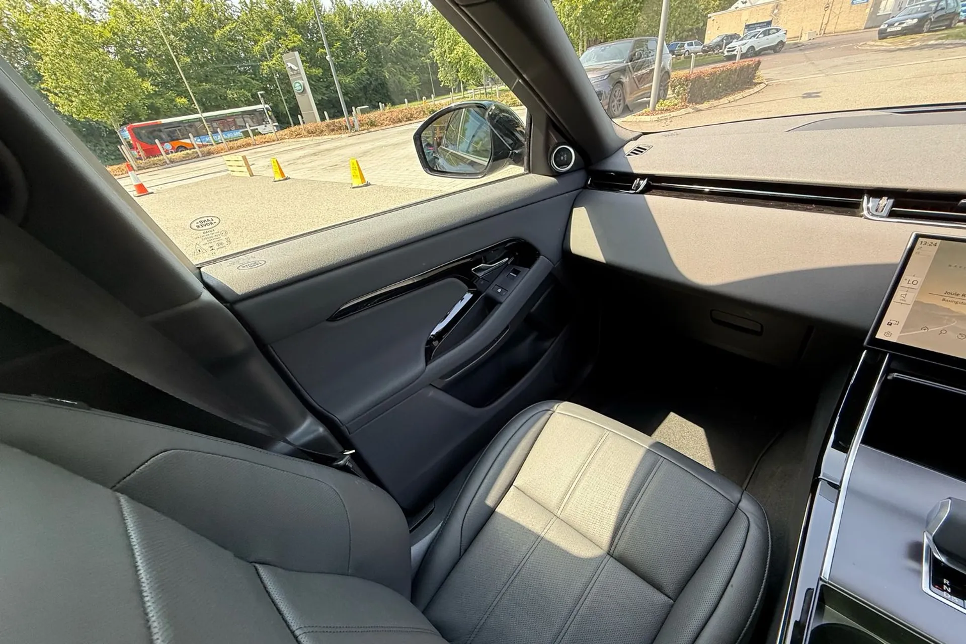 LAND ROVER RANGE ROVER EVOQUE thumbnail image number 12