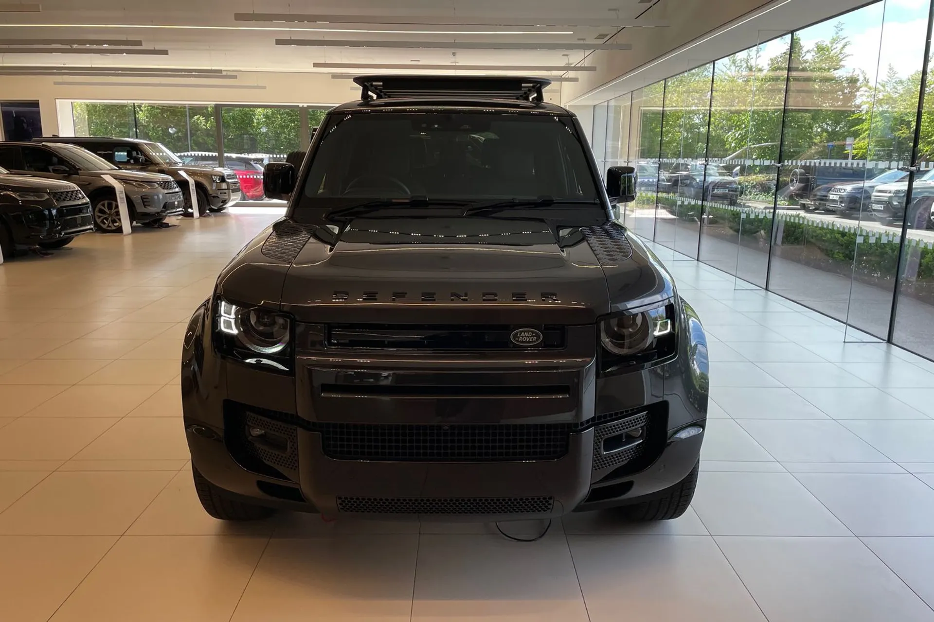 LAND ROVER Defender 130 thumbnail image number 6