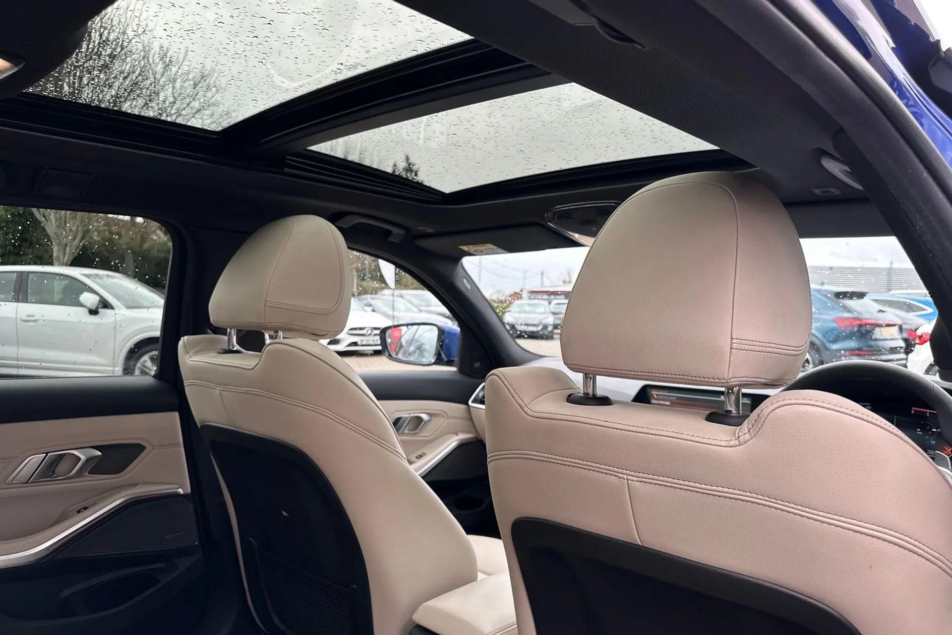 BMW 3 SERIES thumbnail image number 28