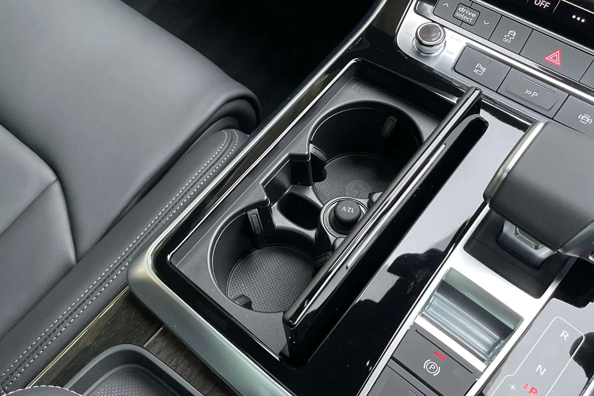 Audi Q7 thumbnail image number 42