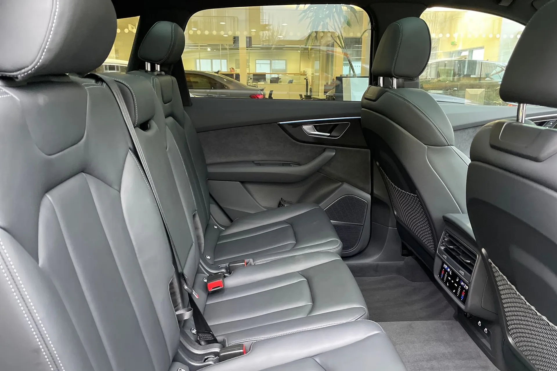 Audi Q7 thumbnail image number 21