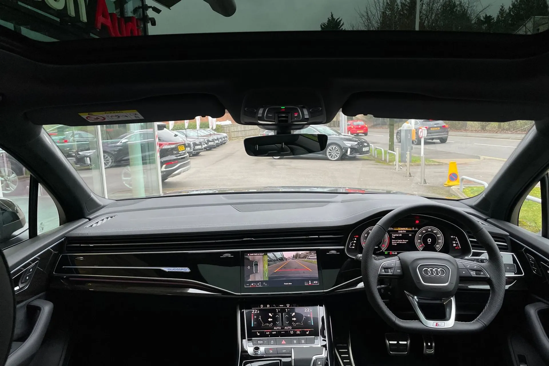 Audi Q7 thumbnail image number 3