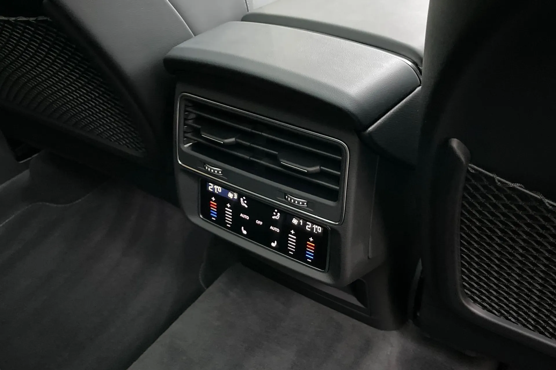 Audi Q7 thumbnail image number 45