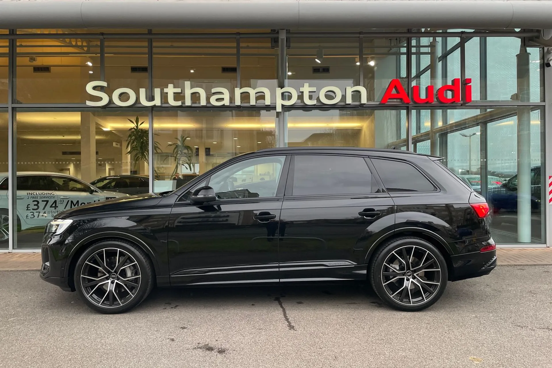 Audi Q7 thumbnail image number 8