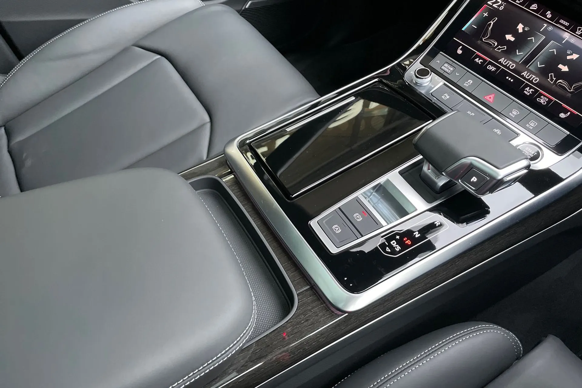 Audi Q7 thumbnail image number 40
