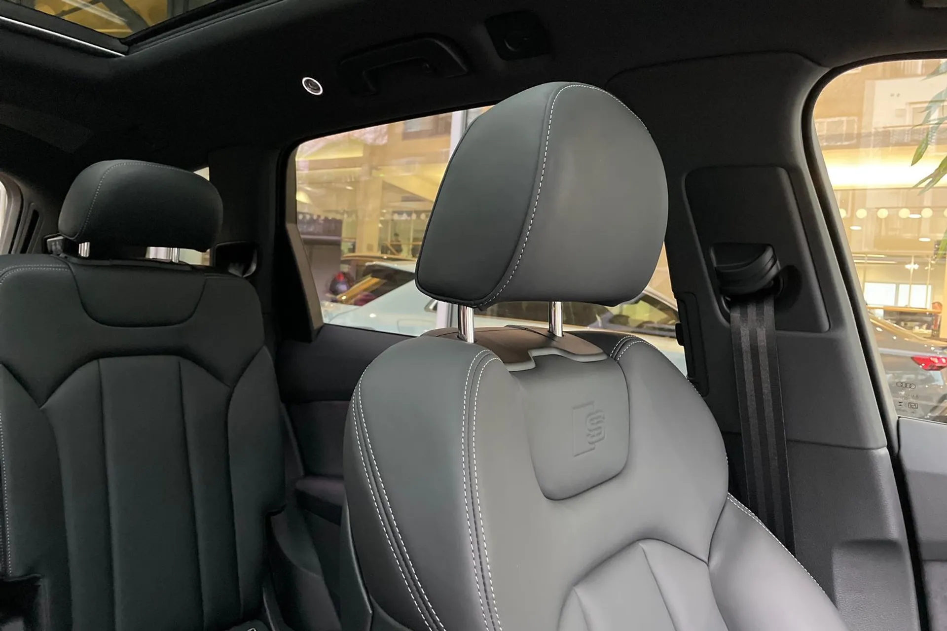 Audi Q7 thumbnail image number 46