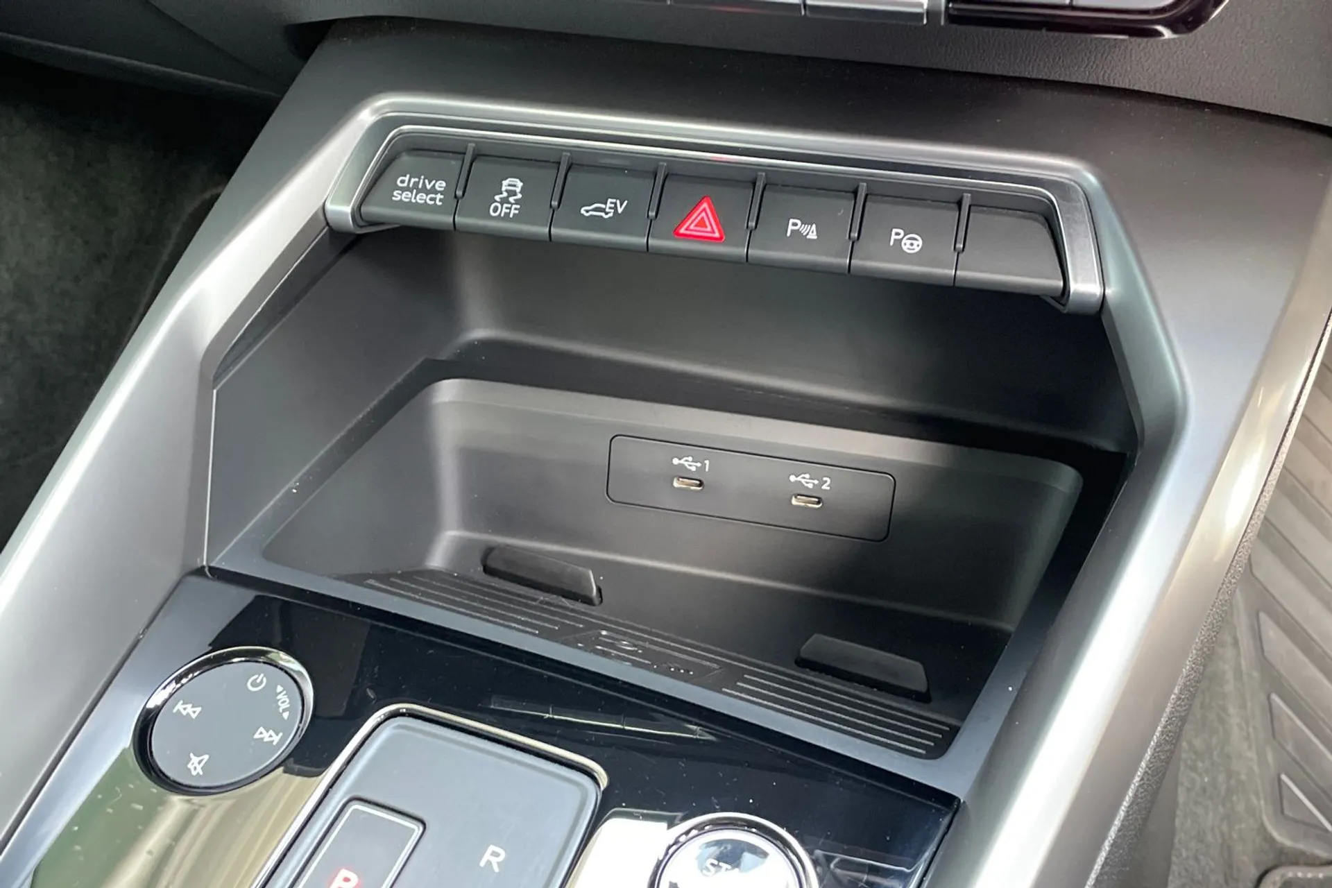 Audi A3 thumbnail image number 44