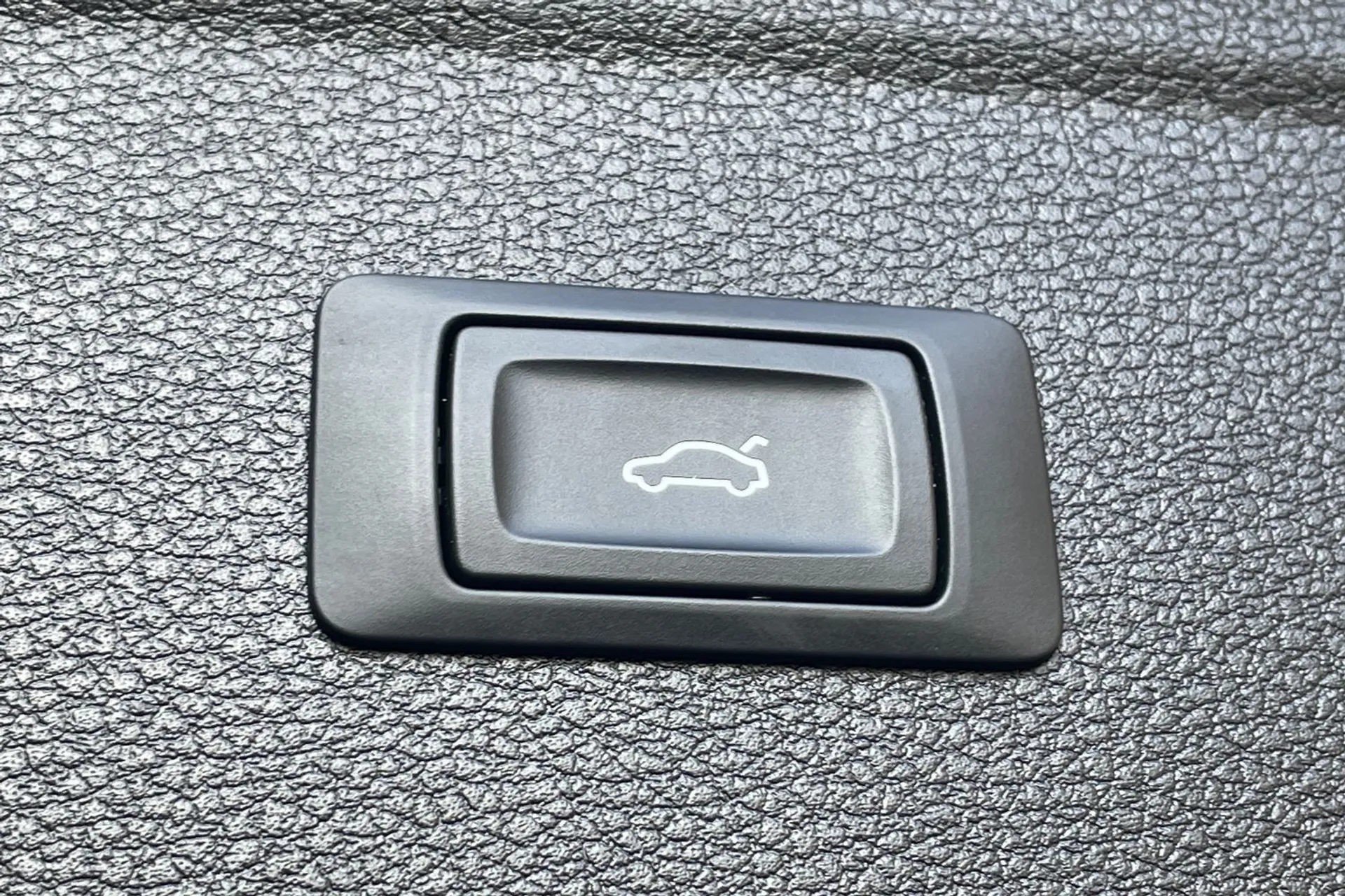 Audi Q5 thumbnail image number 19