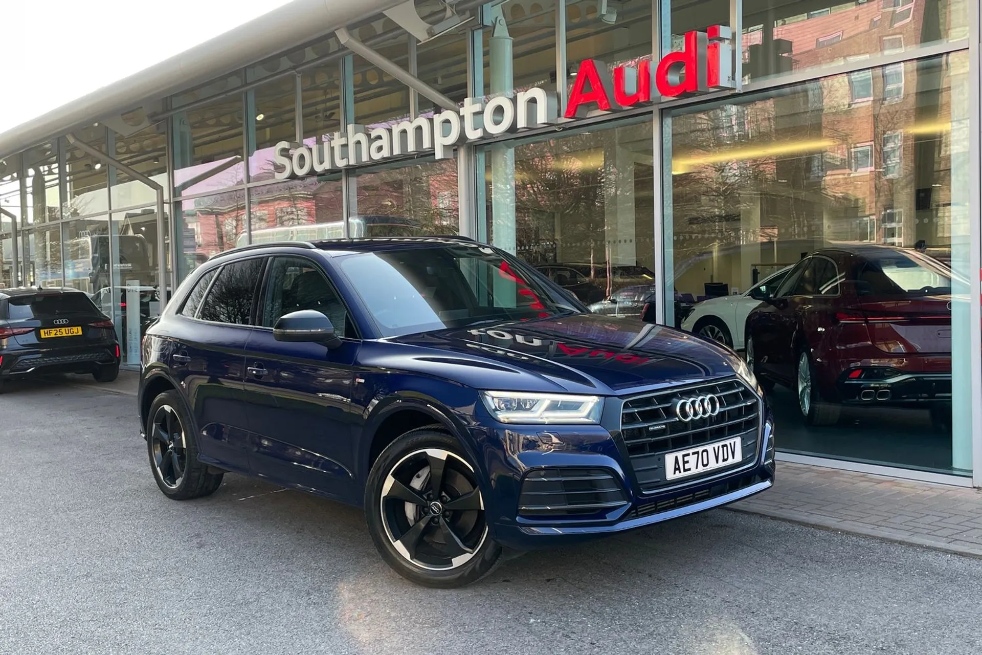Audi Q5 focused image