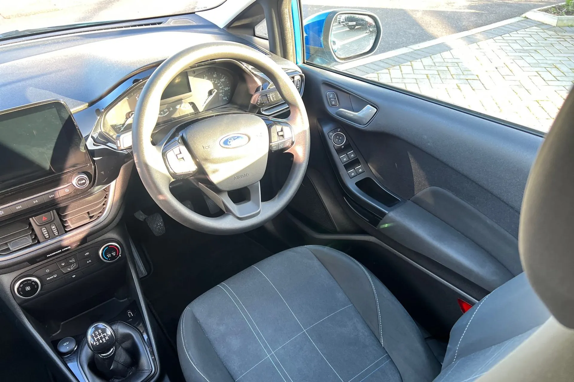 FORD FIESTA thumbnail image number 33