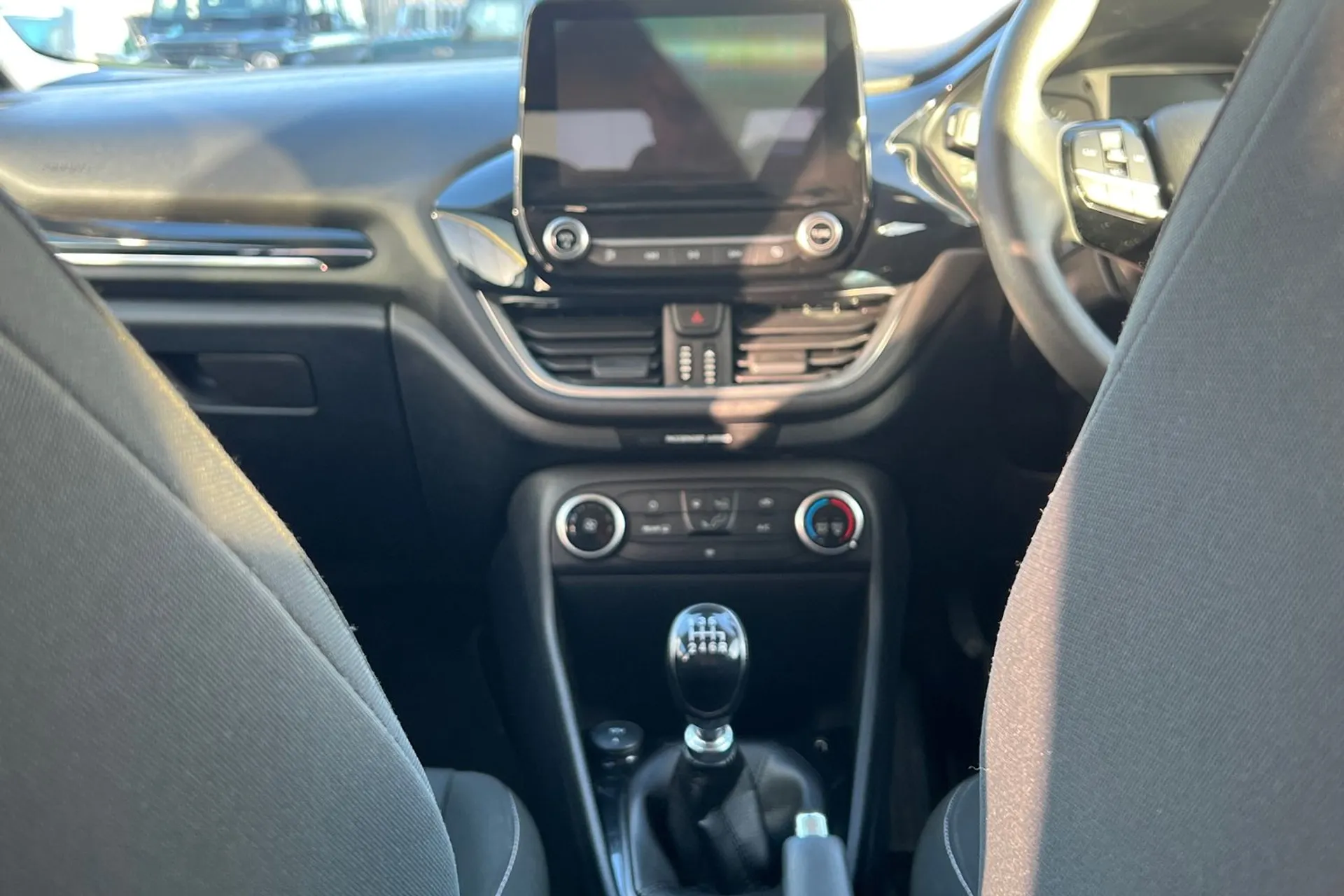FORD FIESTA thumbnail image number 35