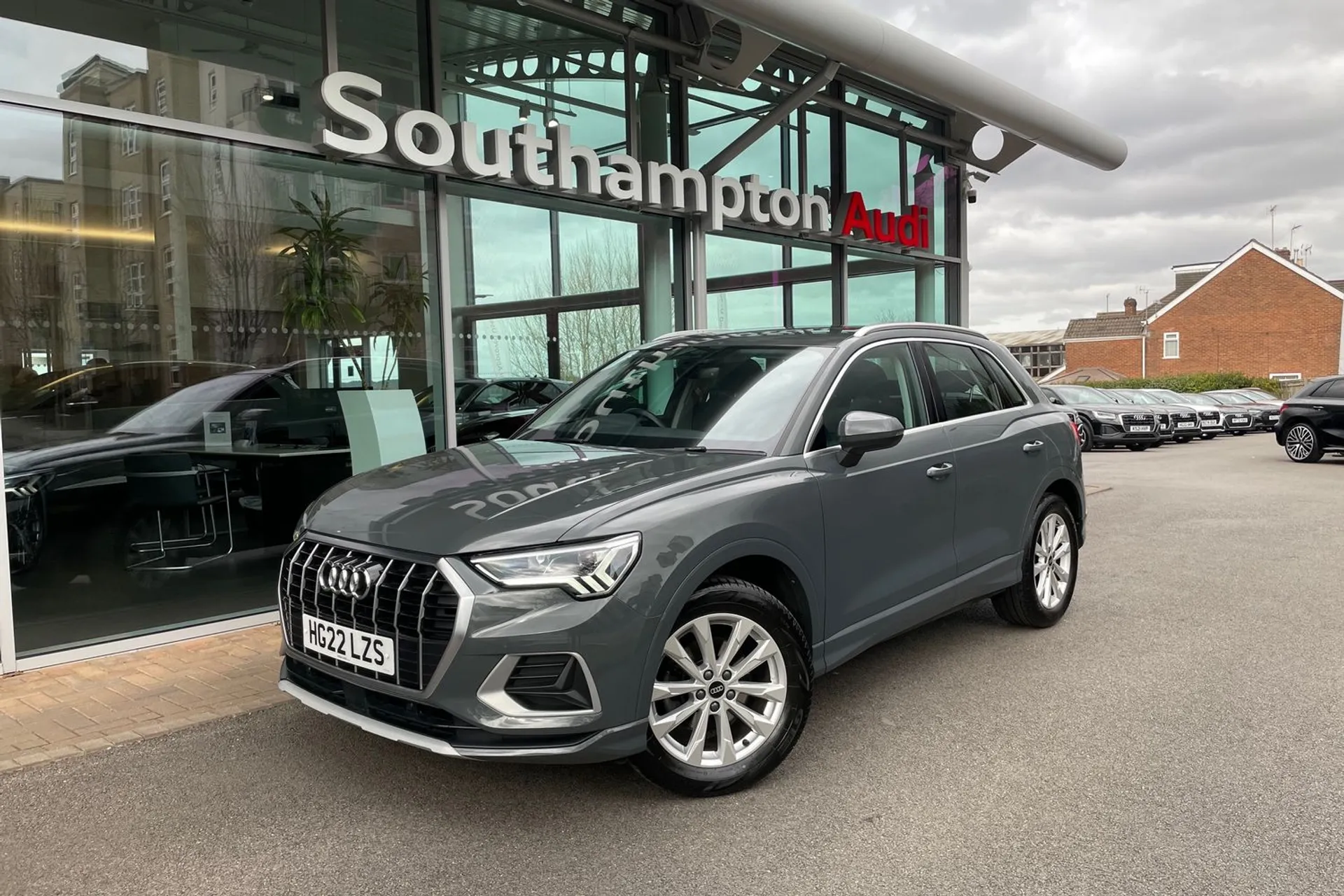 Audi Q3 thumbnail image number 9